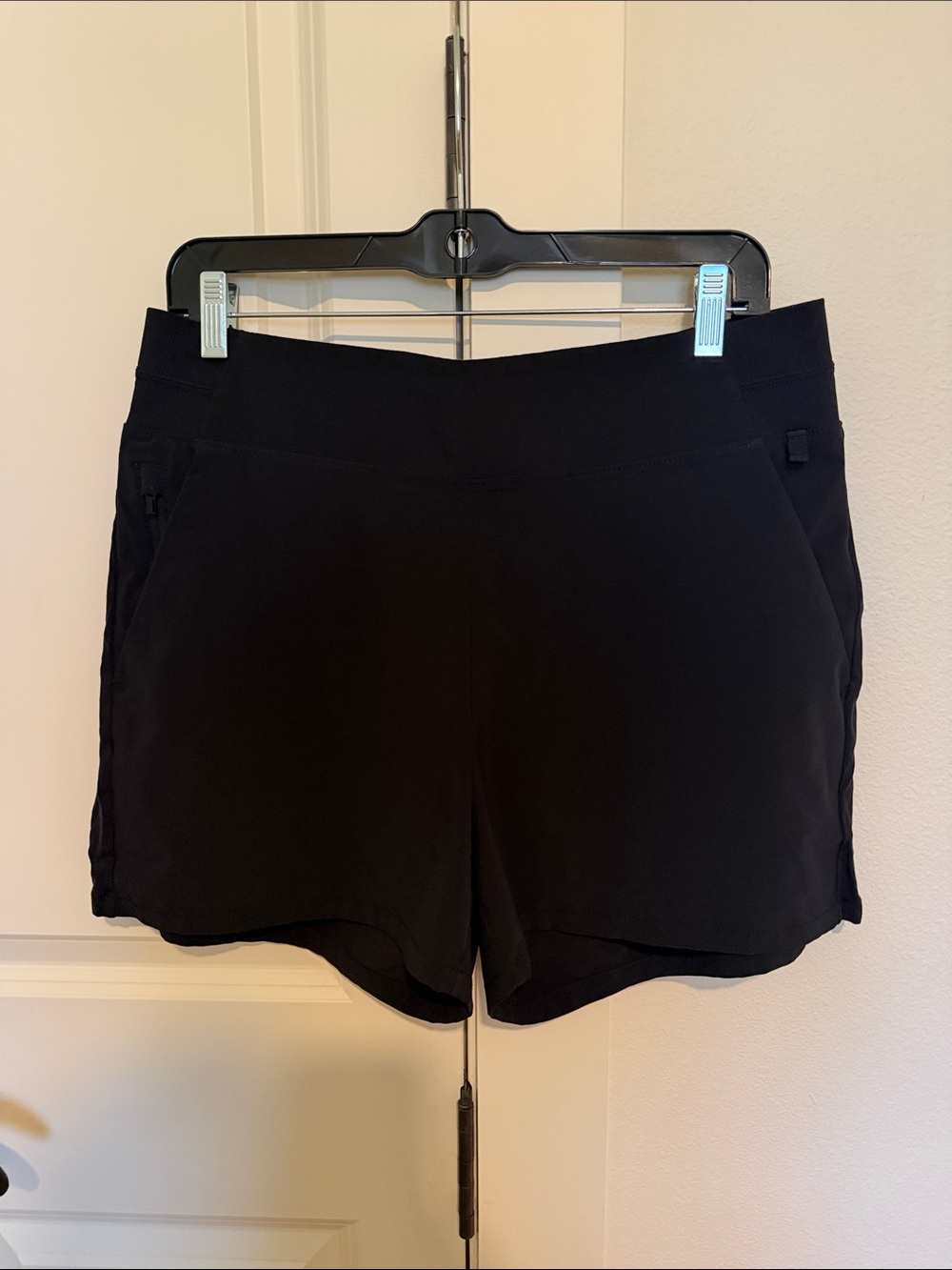 Athleta Black Women's Athletic Shorts